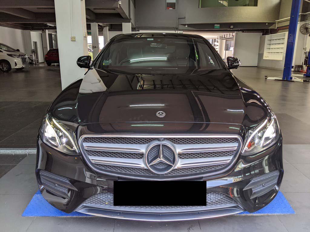 Mercedes Benz E300 Amg Line (R19 Led)