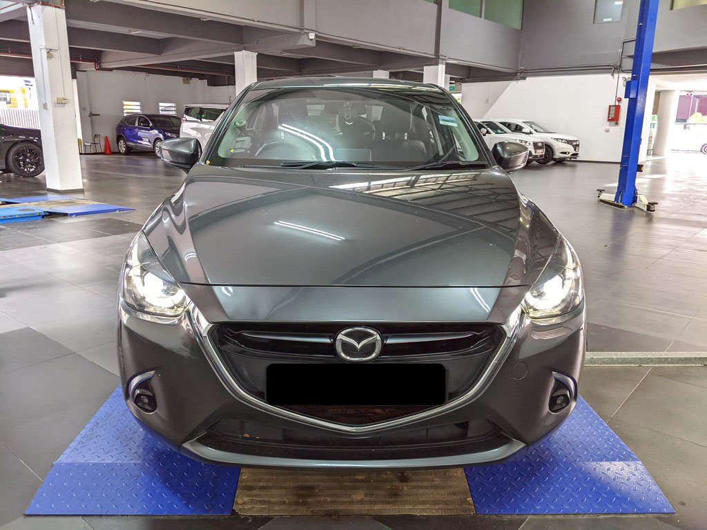 Mazda 2 Hatchback 1.5 At Deluxe 2wd