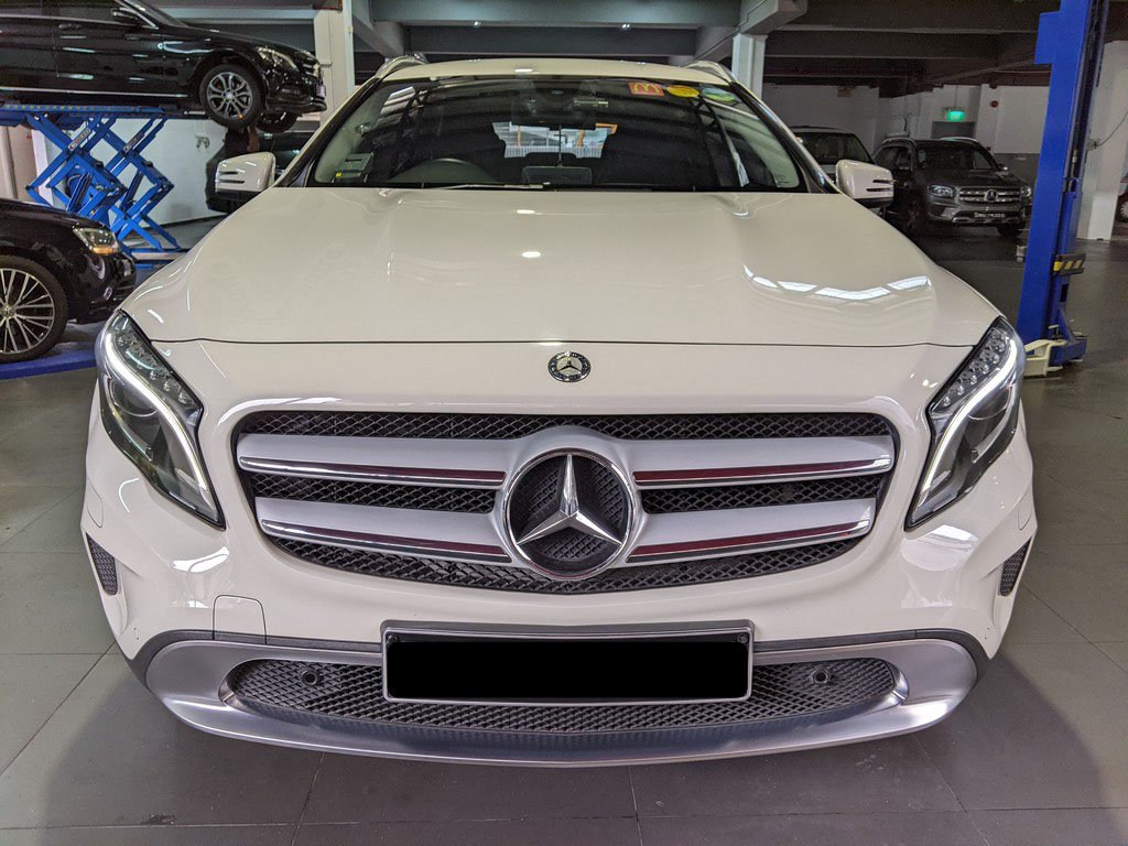 Mercedes Benz Gla180 (r18 Bi)