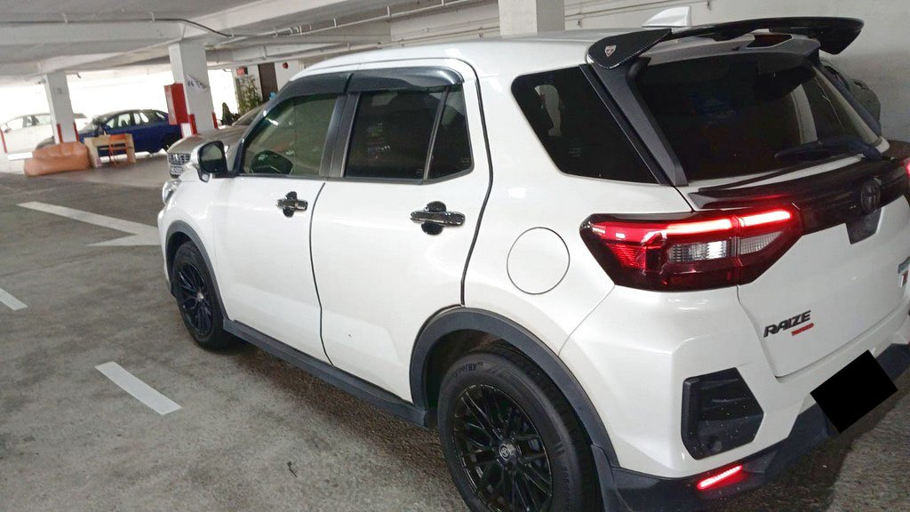 Toyota Raize 1.0g Cvt