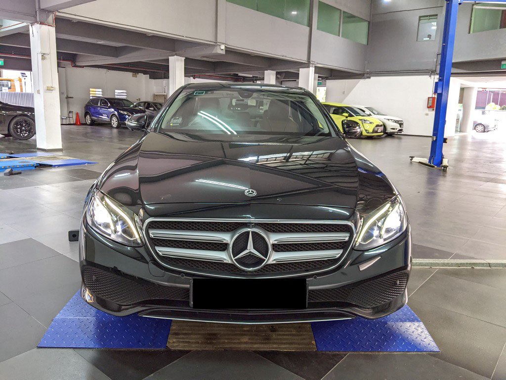 Mercedes Benz E200 Avg (r18 Led)