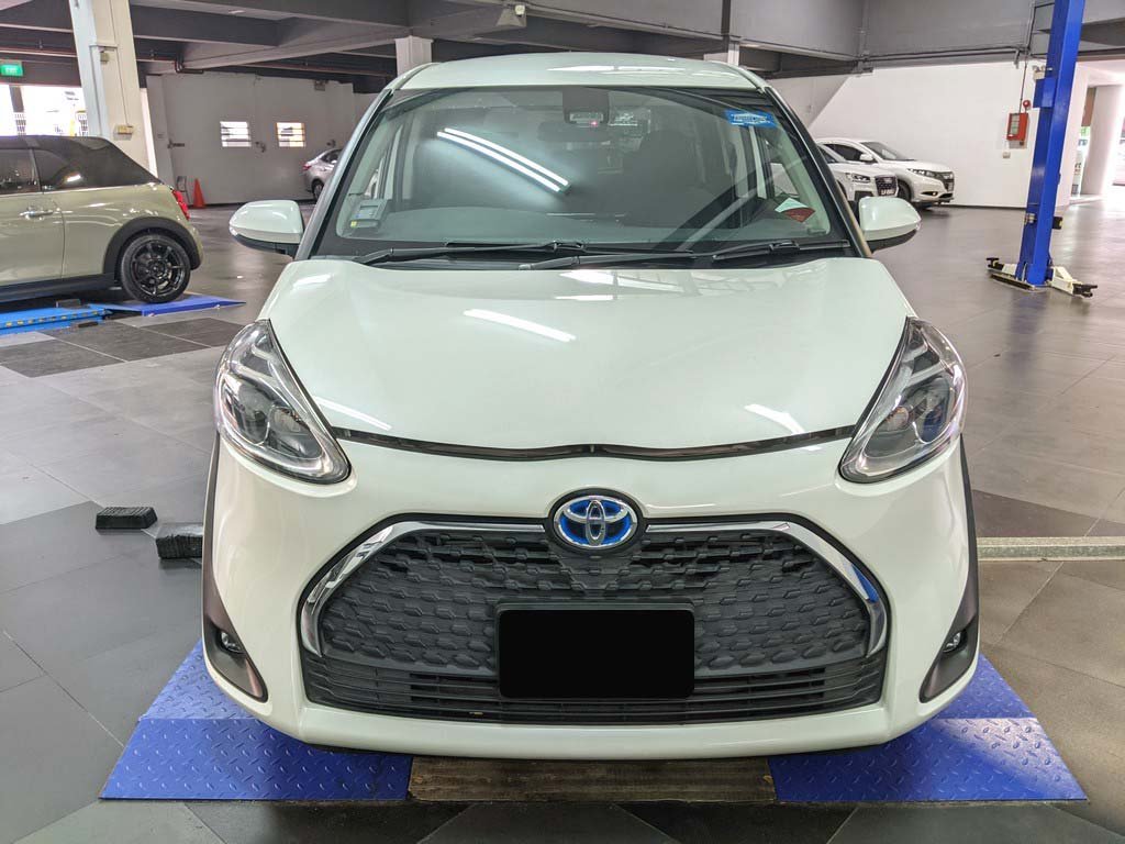 Toyota Sienta 1.5G CVT (Hybrid)