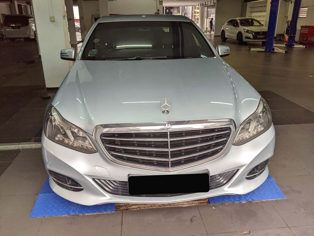 Mercedes Benz E 250 Sedan (R17)