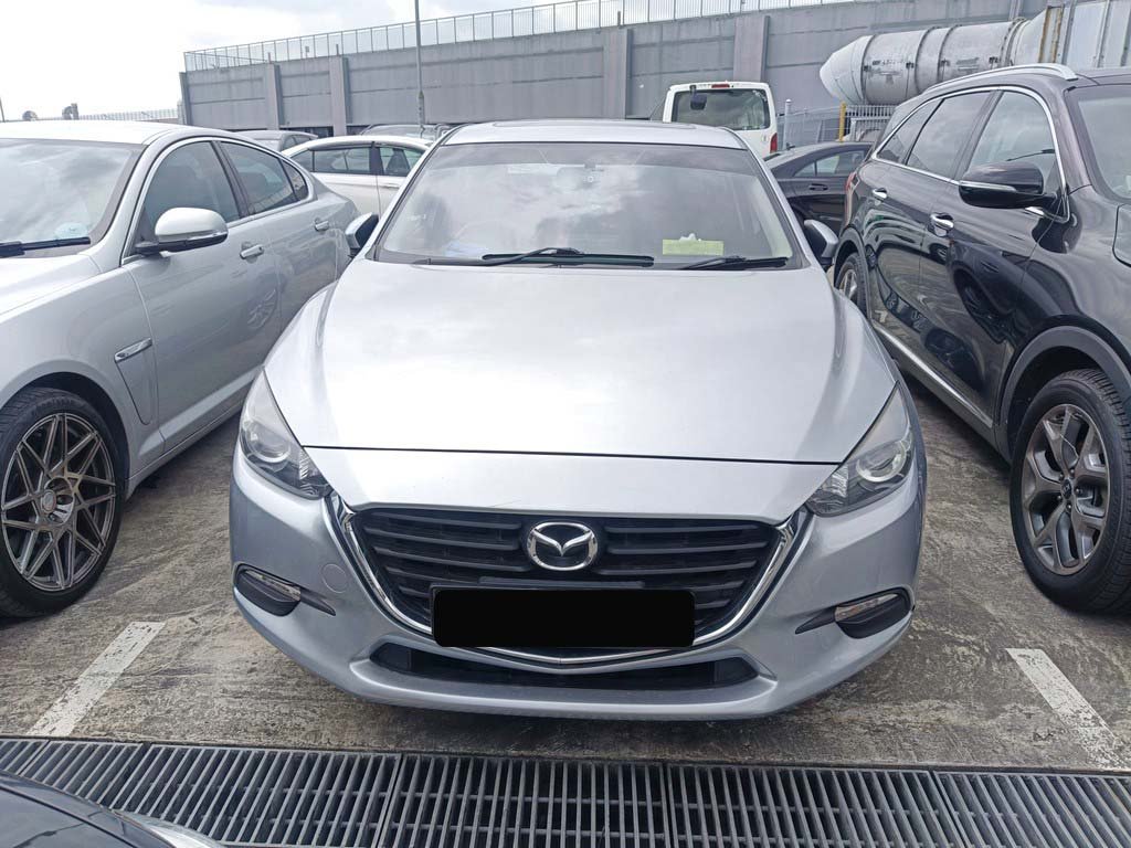 Mazda 3 Sedan 1.5 At Eu6