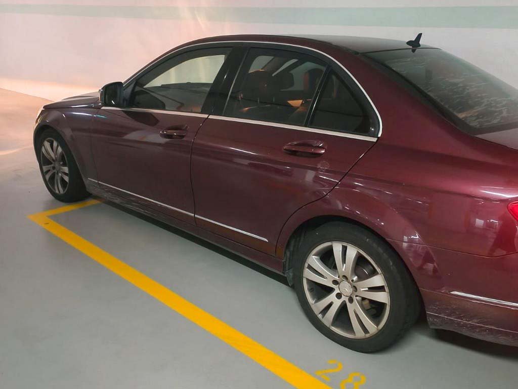 Mercedes Benz C180k (COE Till 11/2027)