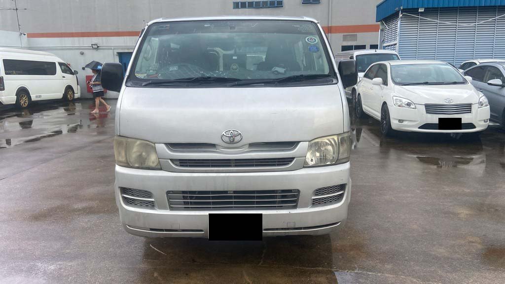 Toyota Hiace Manual (COE Till 12/2026)