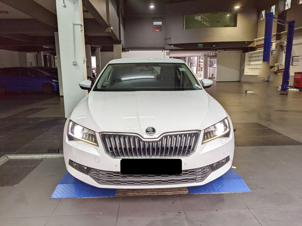 Skoda Superb Ambition Plus 2.0 Tsi (a)