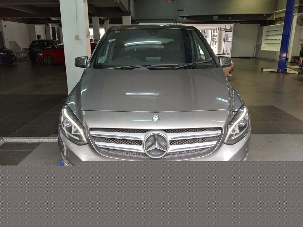 Mercedes Benz B180 Style (R16 Led)