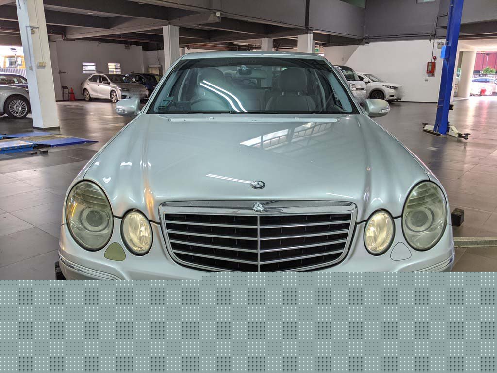 Mercedes Benz E230 (COE Till 11/2027)