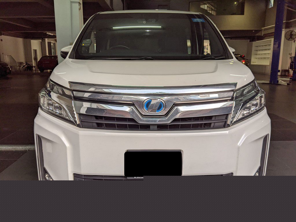 Toyota Voxy Hybrid 1.8v Cvt (Hybrid)