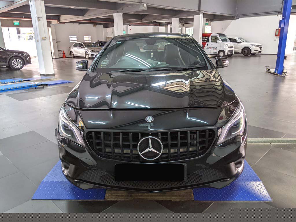 Mercedes Benz CLA180 (R18 BI)