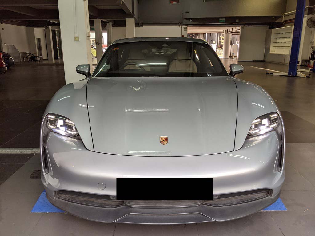 Porsche Taycan 4+1 (Electric Vehicle)