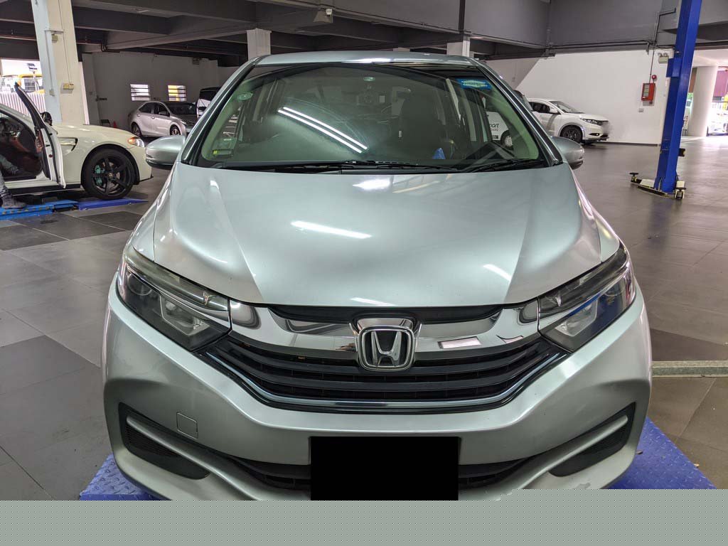 Honda Shuttle Hybrid 1.5 A (Hybrid)