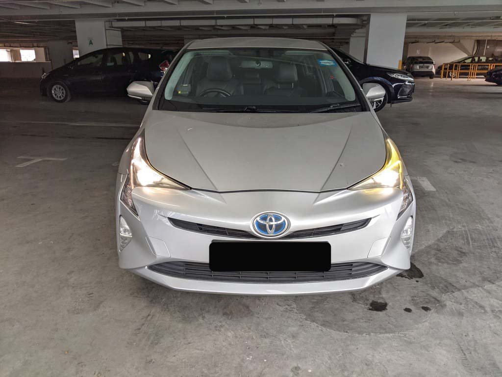 Toyota Prius 1.8 CVT (Hybrid)