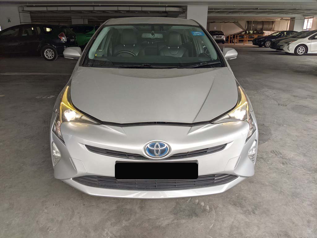 Toyota Prius 1.8 CVT (Hybrid)