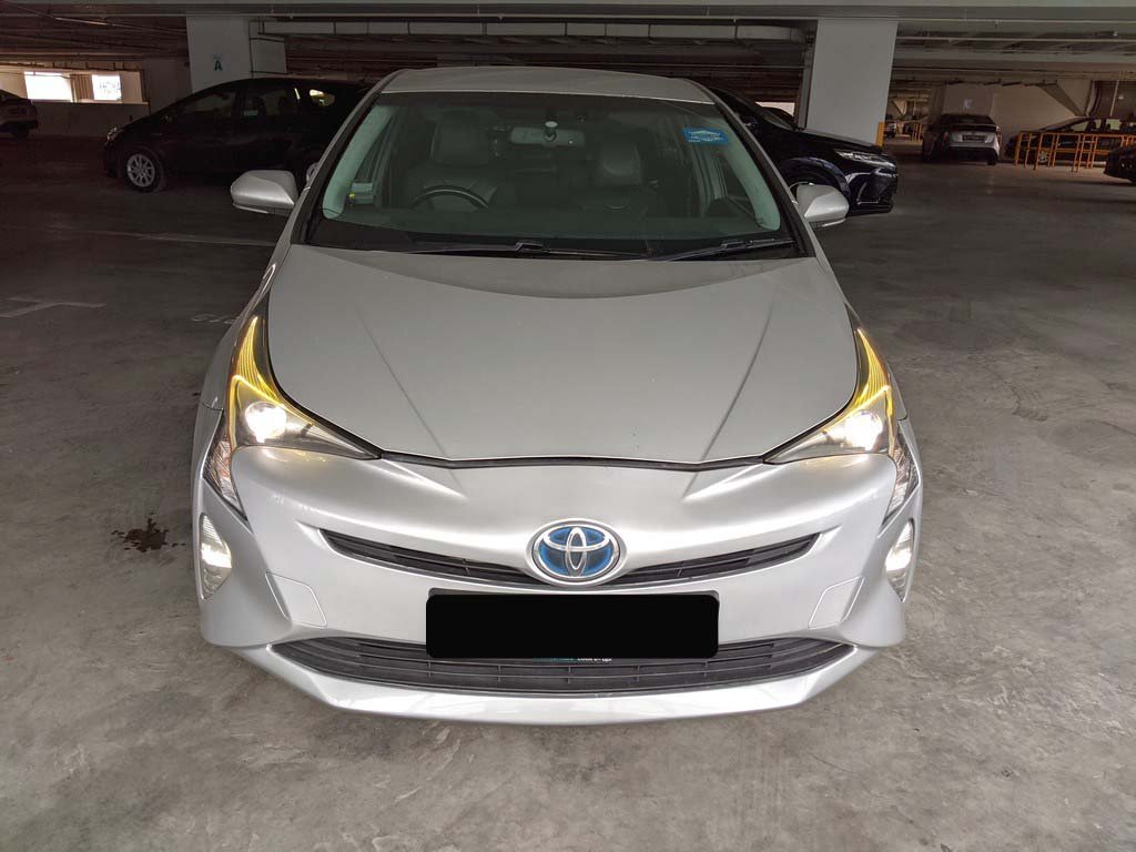 Toyota Prius 1.8 CVT (Hybrid)