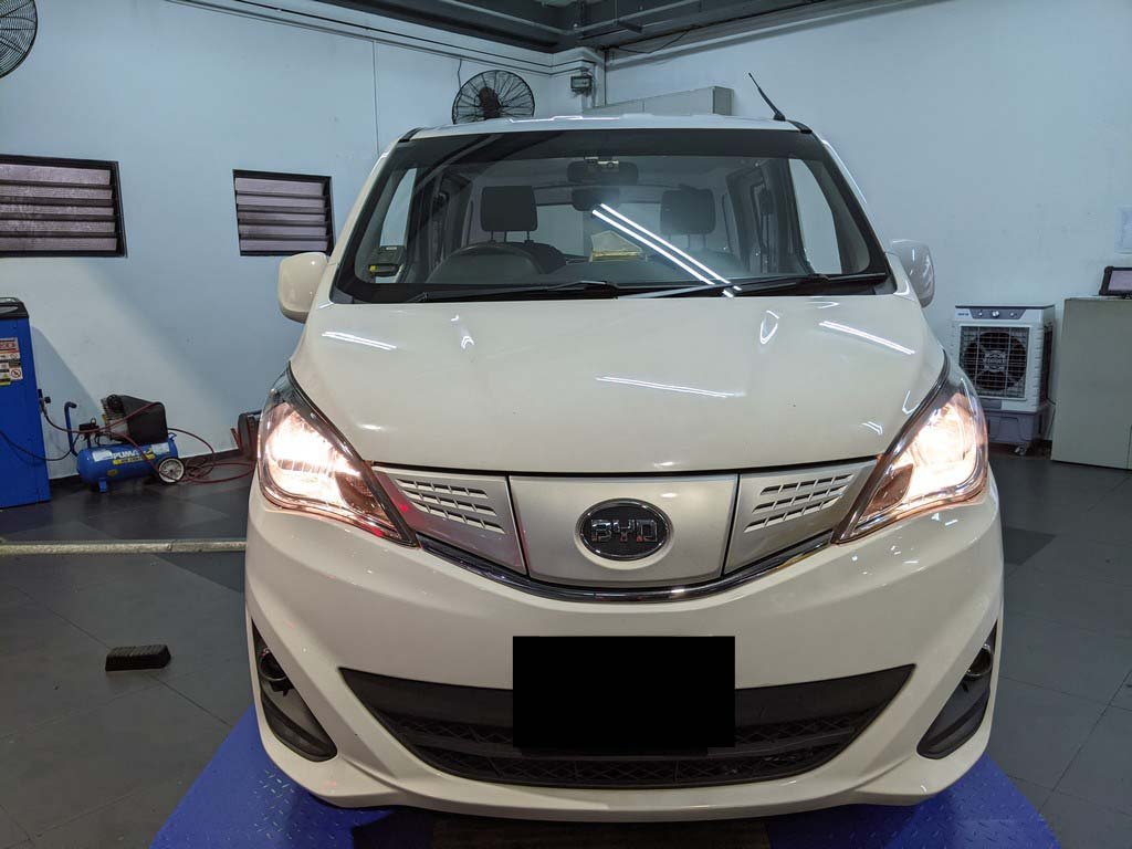 Byd T3 (Electric Vehicle)