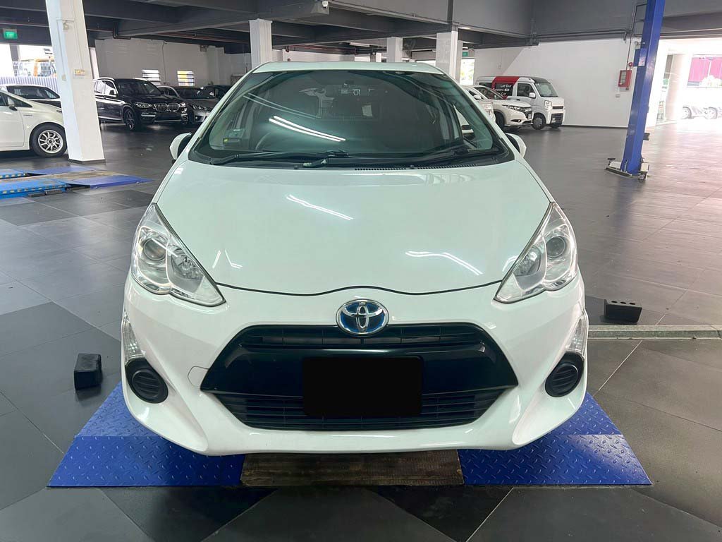 Toyota Aqua 1.5S CVT (Hybrid)