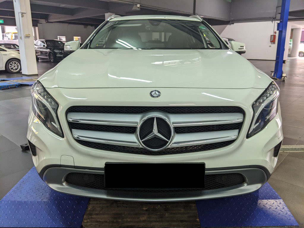 Mercedes Benz Gla180 (r18 Bi)