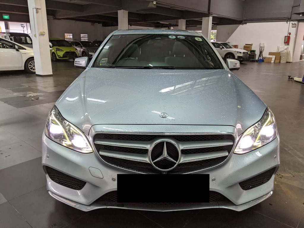 Mercedes Benz E200 Sedan Edition E (R8 Led Sr)