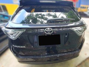 Toyota Harrier Premium 2.0 Cvt Sunroof