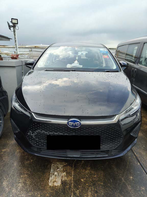 Byd E6 (ME 2) (Electric Vehicle)