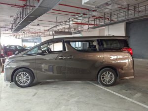 Toyota Alphard 2.5sr C Cvt (Hybrid)