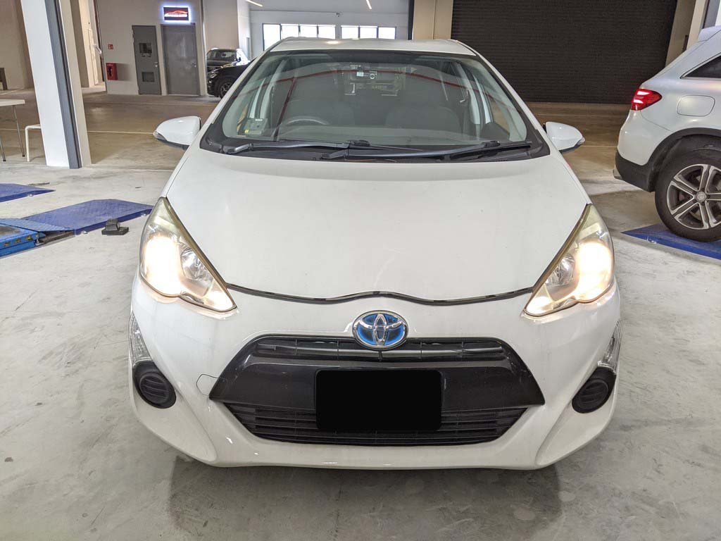 Toyota Aqua 1.5S At Abs D/airbag 2wd (Hybrid)