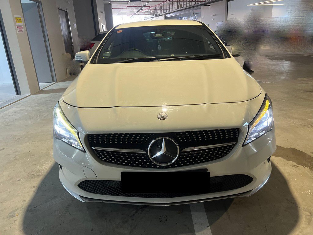 Mercedes Benz Cla180 Coupe Urban (r18 Led)