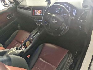 Honda Vezel 1.5X CVT Abs D/airbag 2wd