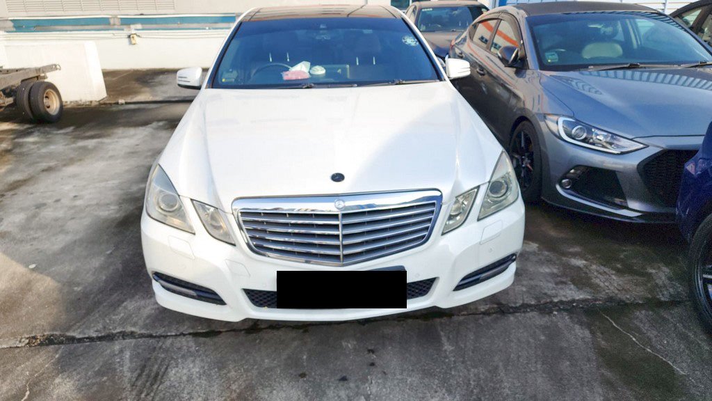 Mercedes Benz E350 A (COE Till 10/2030)