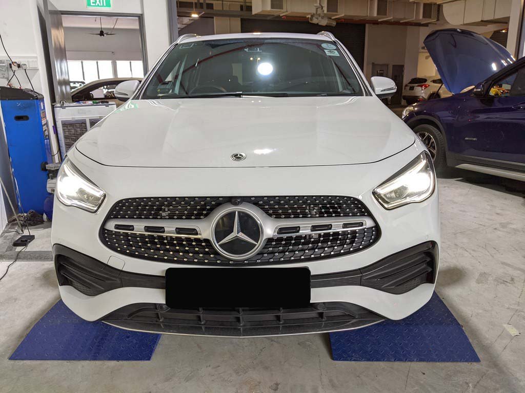 Mercedes Benz GLA200 SUV Progressive