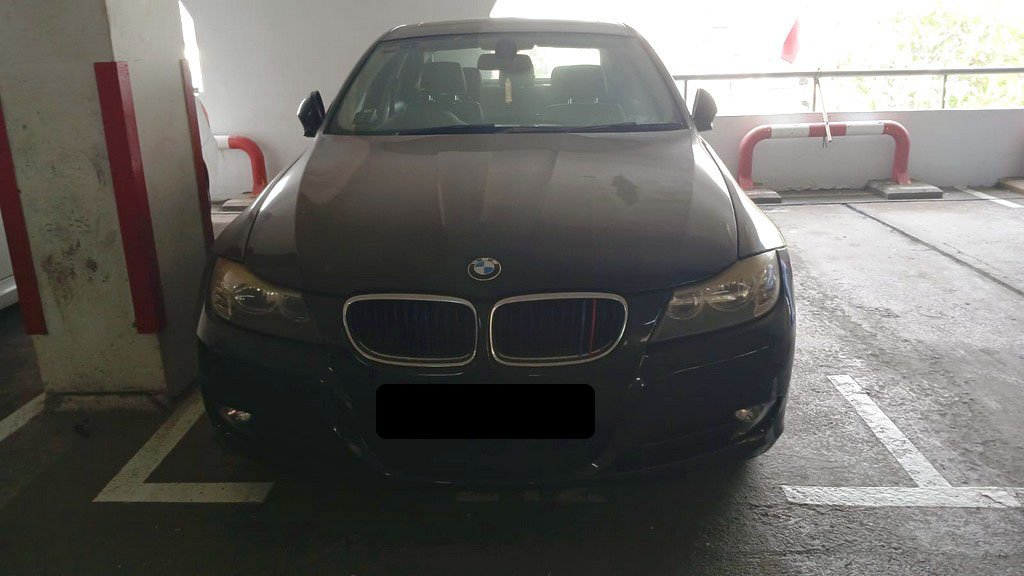 BMW 318i 2.0l A/t Abs D/airbag 2wd 4dr Sr (COE Till 03/2030)