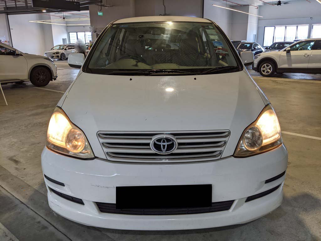 Toyota Picnic Auto W/O Roof Rack (COE Till 11/2027)