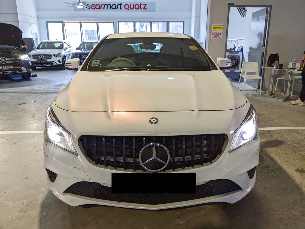 Mercedes Benz Cla180 (r18 Bi)