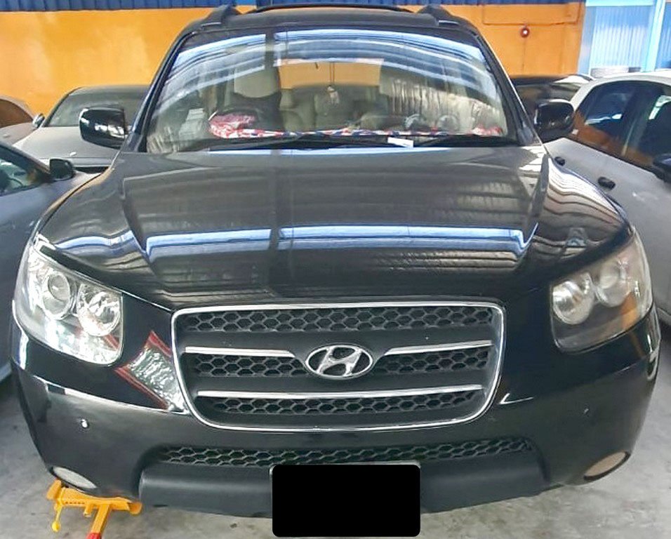 Hyundai Cm Santa Fe 2.7 A (COE Till 03/2029)