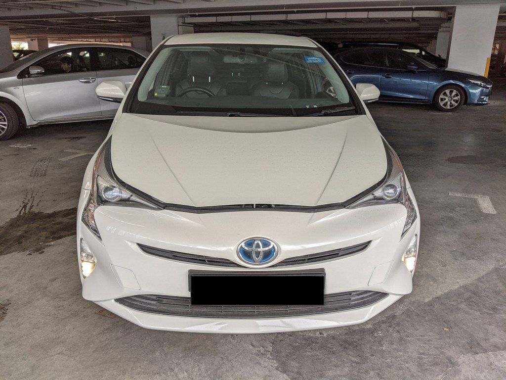 Toyota Prius 1.8 CVT (Hybrid)