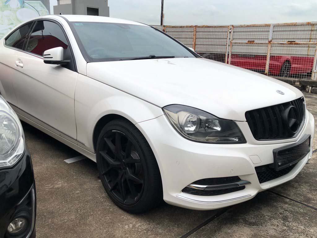Mercedes Benz C 180 (COE Till 02/2034)