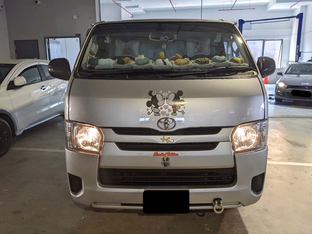Toyota Hiace Van Turbo 5dr Mt