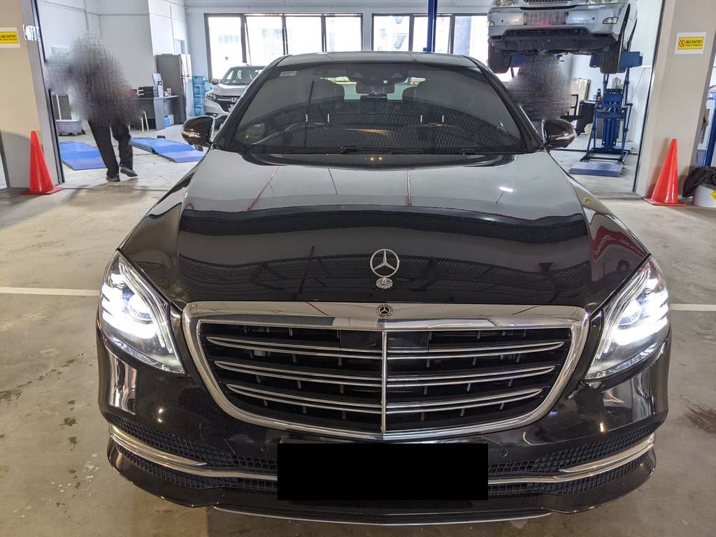 Mercedes Benz S450L (R19 Led)