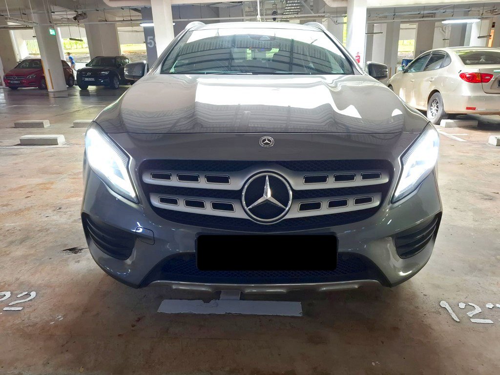 Mercedes Benz Gla200 Amg Line (r18 Led)