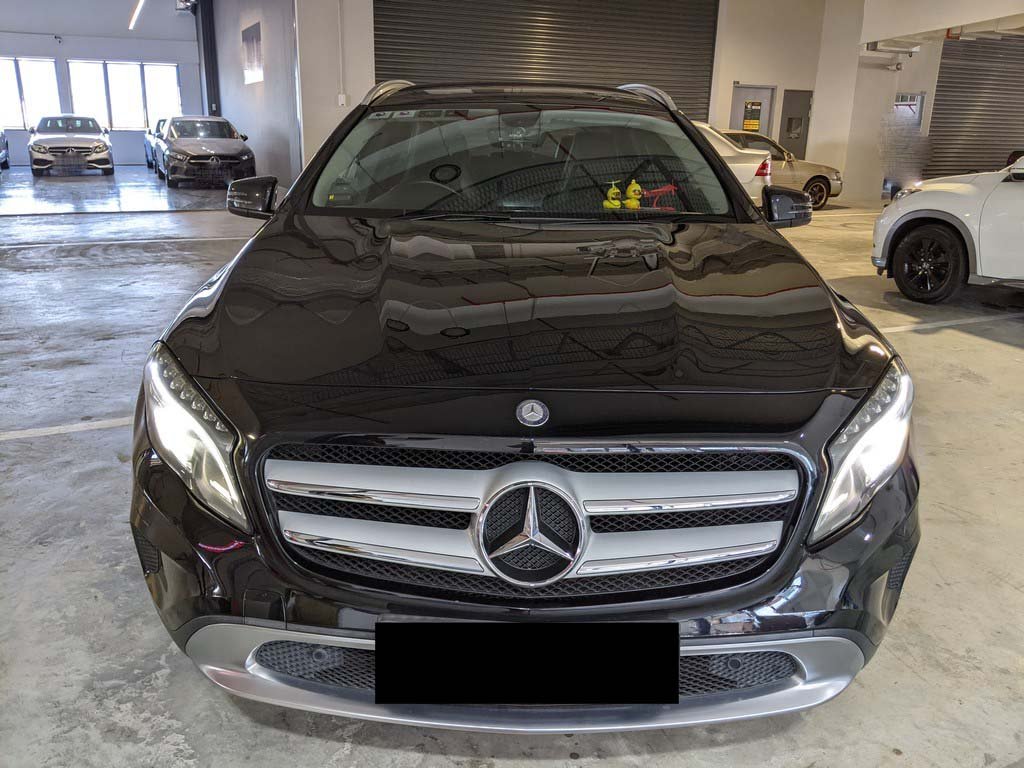 Mercedes Benz Gla180 (R18 BI)