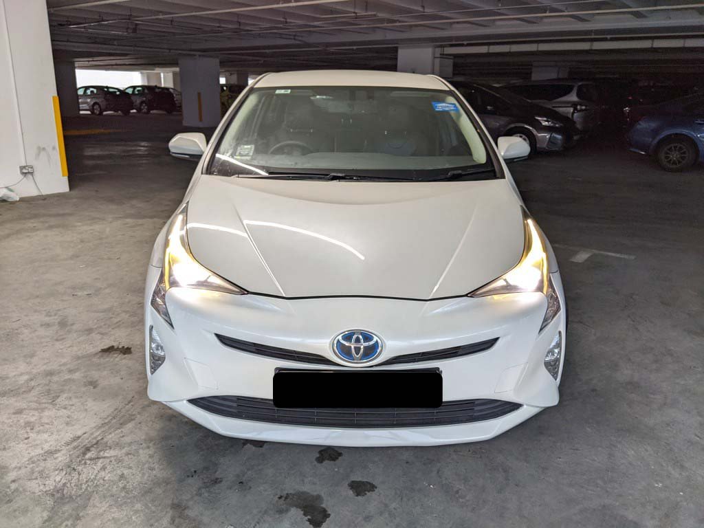 Toyota Prius 1.8 CVT (Hybrid)