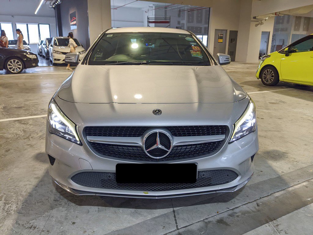 Mercedes Benz Cla180 Coupe Urban (r18 Led)