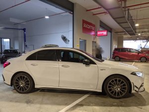 Mercedes Benz A200 Saloon Progressive (R18 Led)