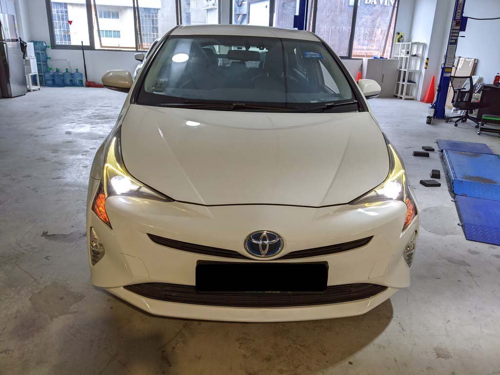 Toyota Prius 1.8 CVT (Hybrid)