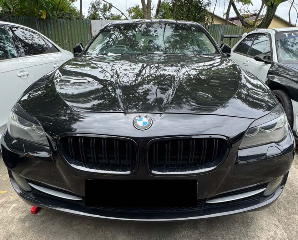 BMW 523I 2.5 AT D/Ab 2wd 4dr Gas/D Nav Sr (COE Till 12/2030)
