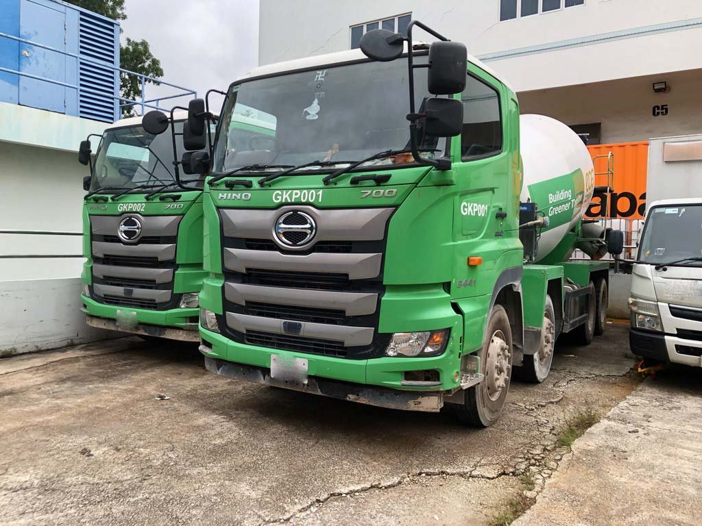 Hino Fy1etkm 34 Ton 8x4 Mt