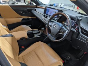 Lexus ES300H 4dr Sedan (At) Luxury (Hybrid)