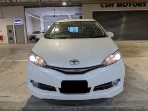 Toyota Wish 1.8 CVT